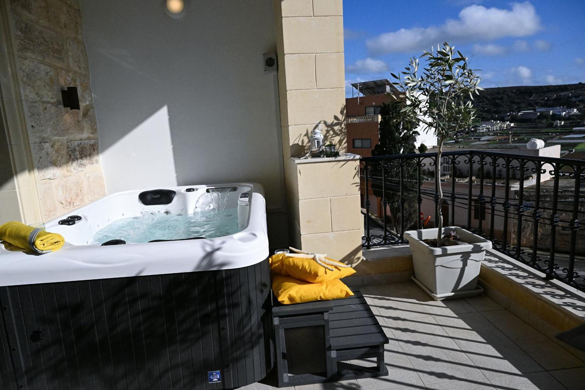 Fl 1 Ta'Lonza Luxury With Hot Tub By Homely المليحة المظهر الخارجي الصورة